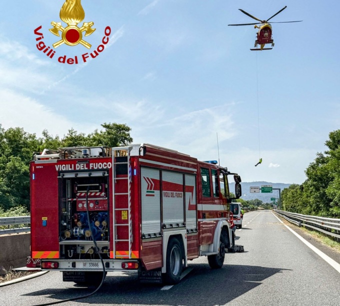 Raccordo autostradale Torino-Caselle, incidente tra tre auto