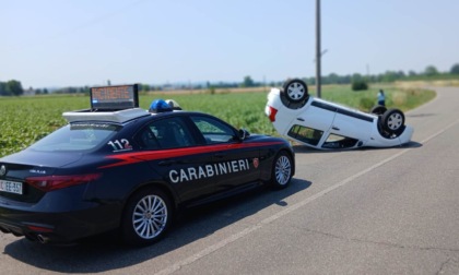 Oviglio, auto si ribalta sulla provinciale 246, sul posto i Carabinieri