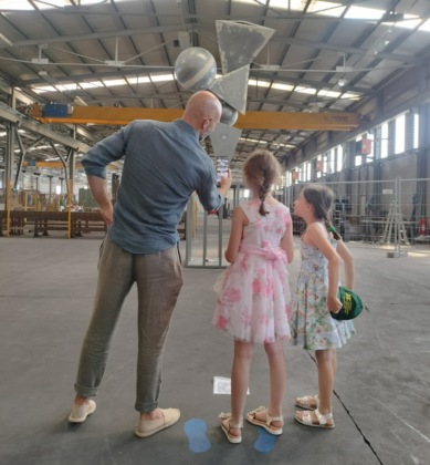 Cesare Catania fa incontrare l’arte contemporanea e l’acciaio ad Oviglio