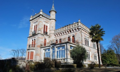 "Finta" inaugurazione al Castello di Miasino da parte di Libera Novara e Piemonte