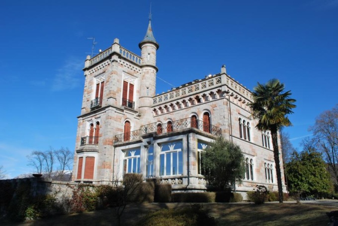 “Finta” inaugurazione al Castello di Miasino da parte di Libera Novara e Piemonte