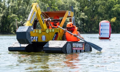 In migliaia sul fiume Po a Casale Monferrato per "Galleggia non Galleggia"