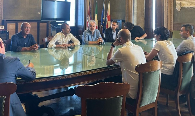 Incontro a Palazzo Rosso per rimuovere i passaggi a livello di Spinetta Marengo