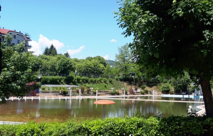 ACT Consumatori di Acqui Terme minaccia azioni legali contro l’incuria delle piscine di zona Bagni
