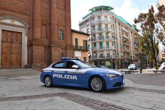 Sicurezza ad Alessandria: controllati 5 locali e 150 persone dalla Polizia