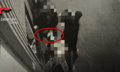 Torino: coppia adesca 23enne in un sito di incontri, poi lo sequestra e lo deruba