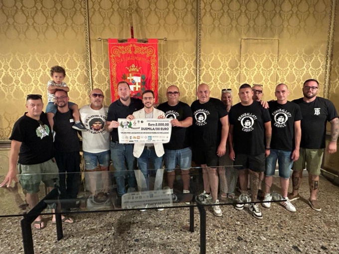 Raduno nazionale Ultras “U3”: donazione alla città di Casale per l’acquisto di un gioco pubblico inclusivo