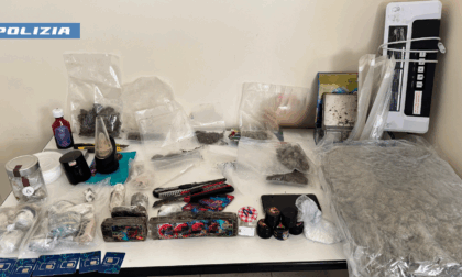 In casa oltre 2 chili di droga pronta per essere venduta: arrestato 30enne a Torino