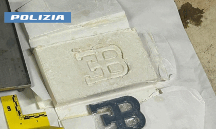 Scoperto laboratorio clandestino per la droga a San Giorgio Canavese: 5 arresti