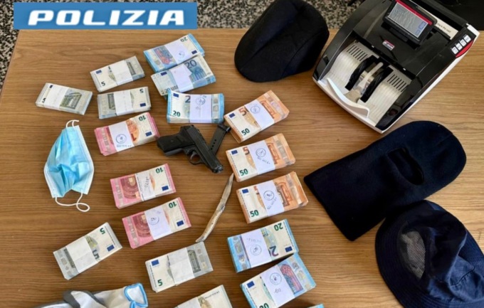 Rapina in banca a Torino: recuperata refurtiva per 30.000 euro