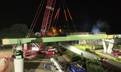 Asti-Cuneo, posa della campata del nuovo viadotto sulla SP 7