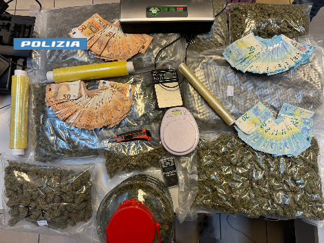 Torino, Polizia sequestra oltre 6 kg di stupefacenti a Barriera di Milano