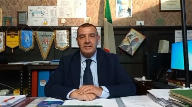 Scuola, Giuseppe Ferina lascia l’Istituto Vinci-Nervi-Fermi e torna in Sicilia
