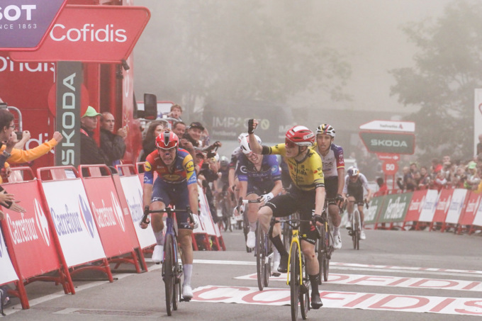 La Vuelta spagnola sulle strade del Piemonte. Rubate bici al Team Visma nel Torinese