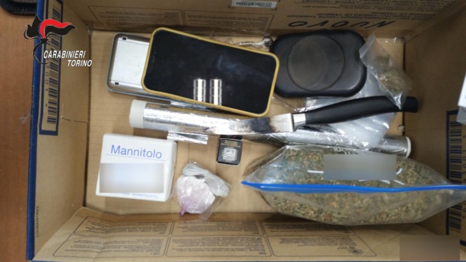 Spaccio a gestione familiare nel Torinese: oltre 500 gli episodi accertati