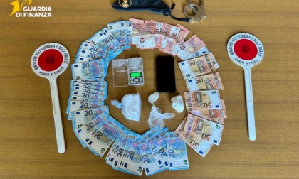 Il cane antidroga inchioda uno spacciatore: arrestato dalla Guardia di Finanza di Novi Ligure