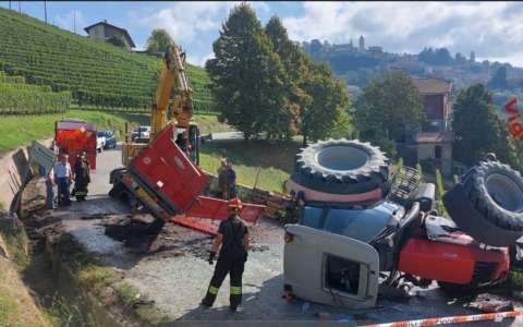 Trattore si ribalta nel cuneese, autista trasportato con l’elisoccorso all’ospedale
