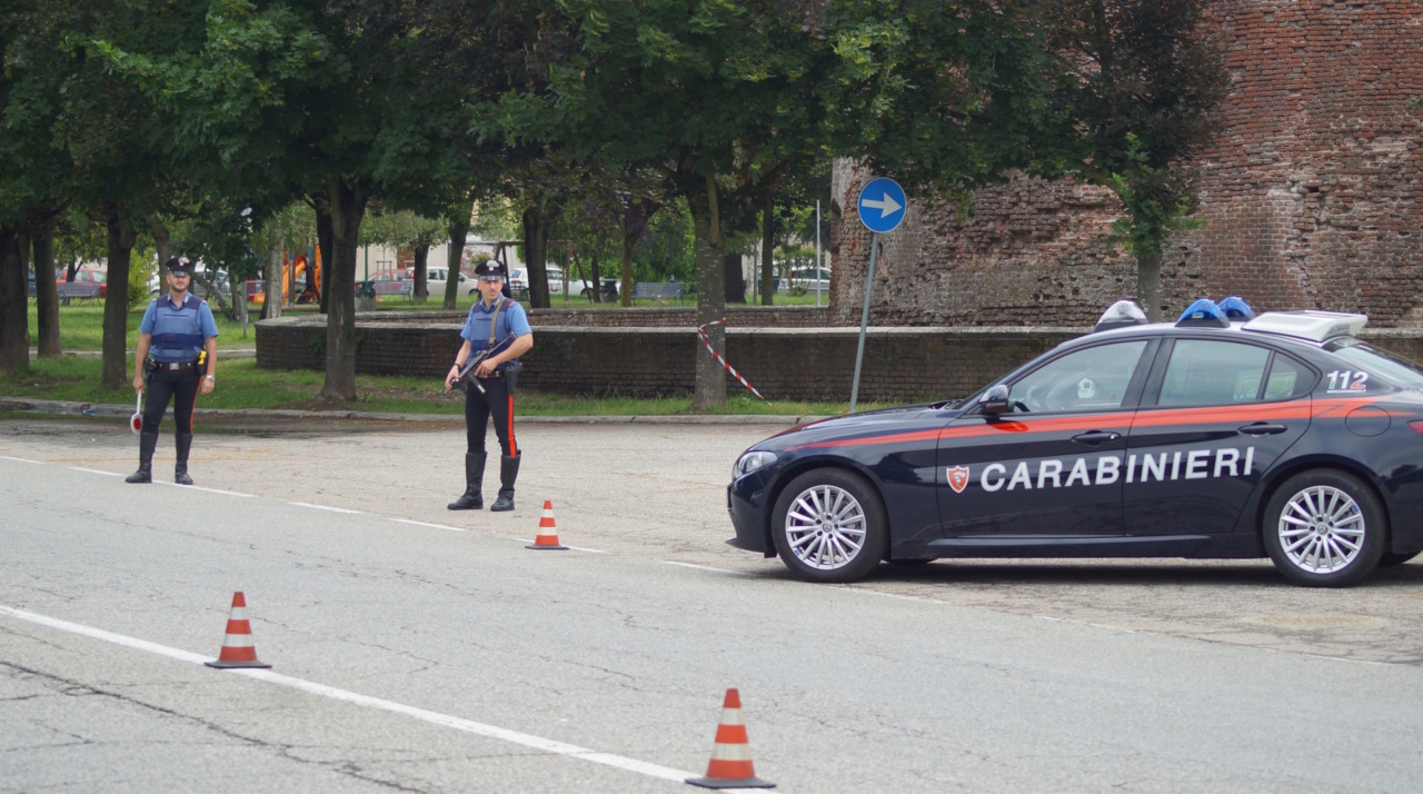 Controlli dei Carabinieri nel Monferrato: denunce e arresti per furto e resistenza a Pubblico Ufficiale
