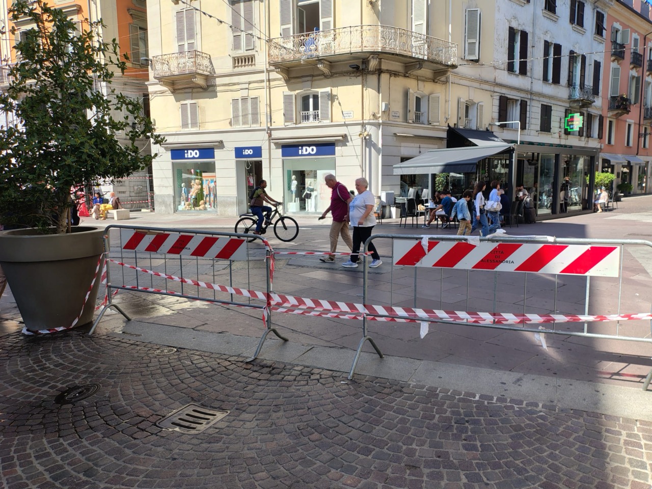 Lavori di ripristino pavimentazione in Corso Roma e piazzetta della Lega ad Alessandria