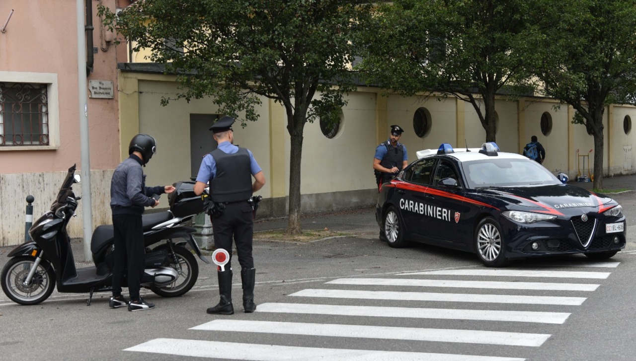 Controlli serrati a Tortona: denunce per spaccio e possesso armi e contravvenzioni