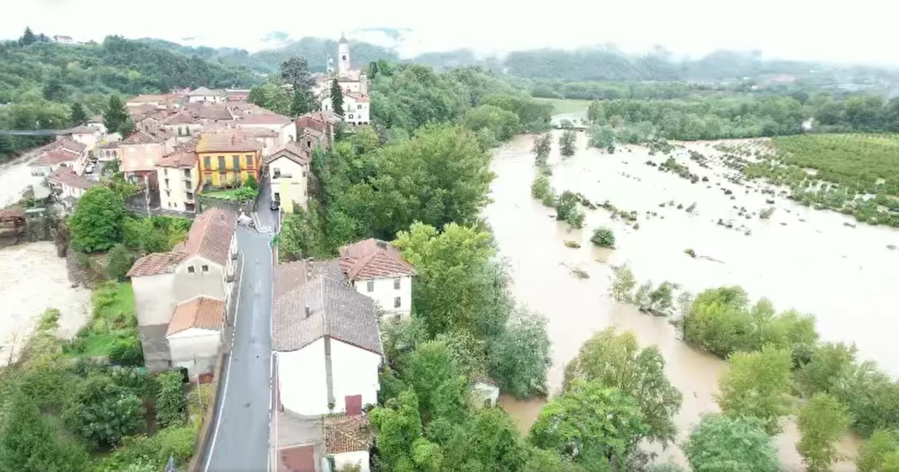 Maltempo: un disperso a Spigno Monferrato, il rio Lovassina allaga via Genova