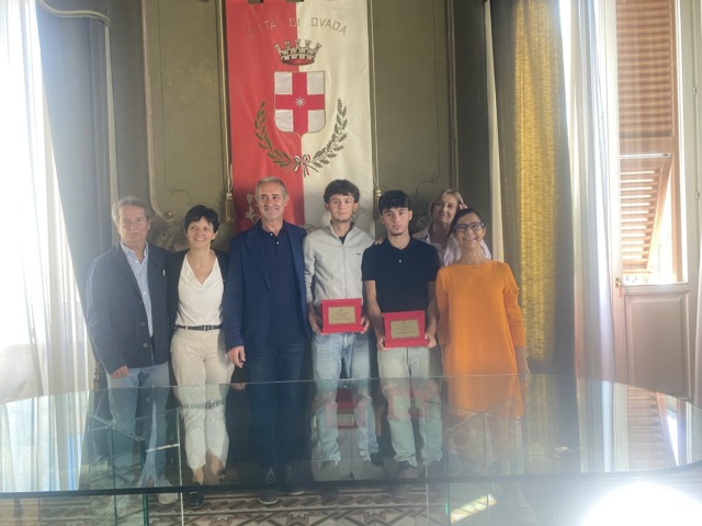 Ovada: una targa per gli studenti vincitori dell’edizione 2025 di “European Money Quiz”