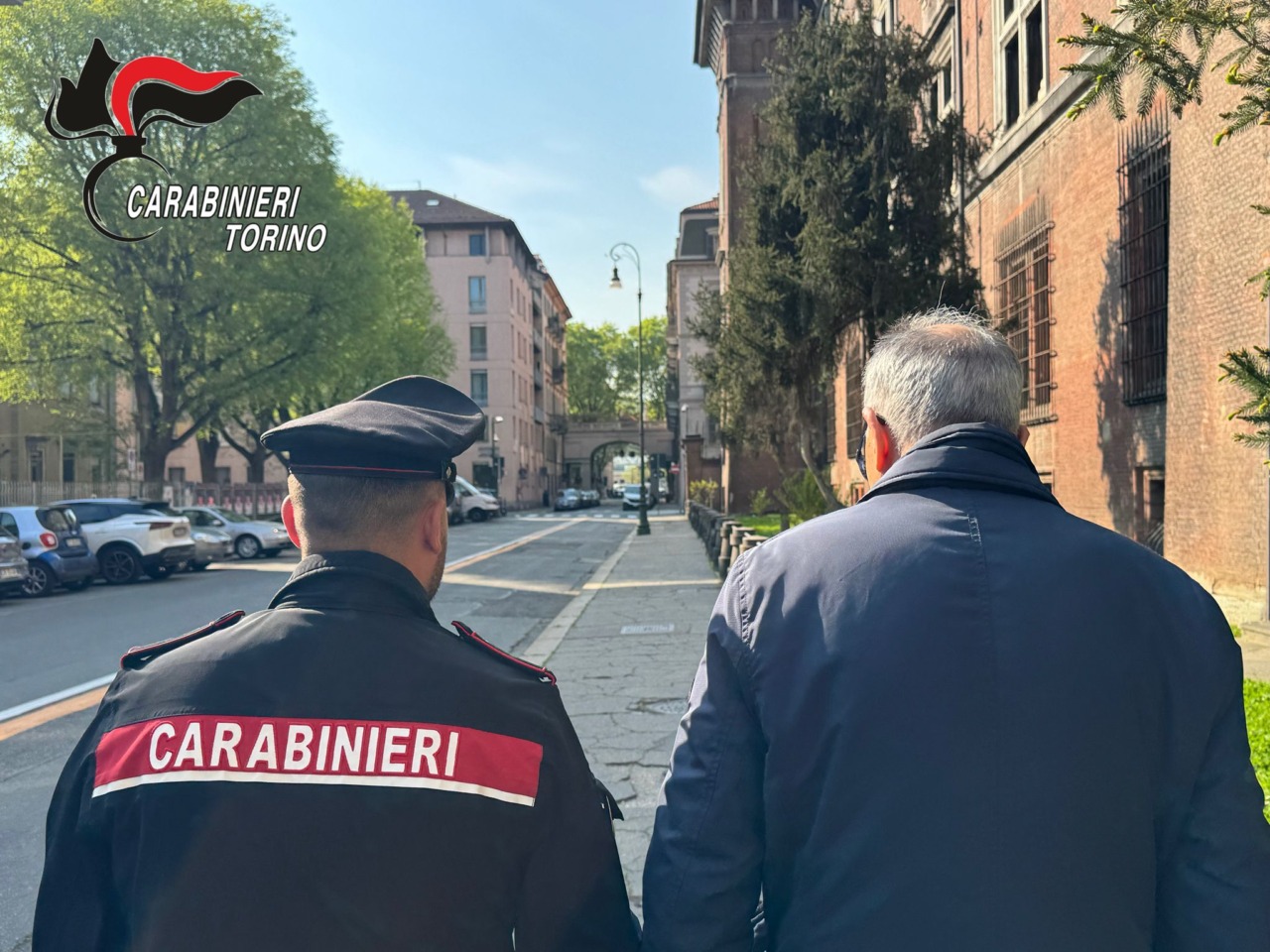 Rivoli: i Carabinieri sventano “truffa dello specchietto” a 83enne, due arresti