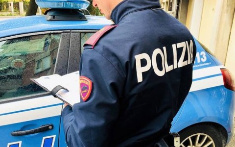 Sequestrano un ragazzino per un debito di droga, arrestati due uomini a Torino