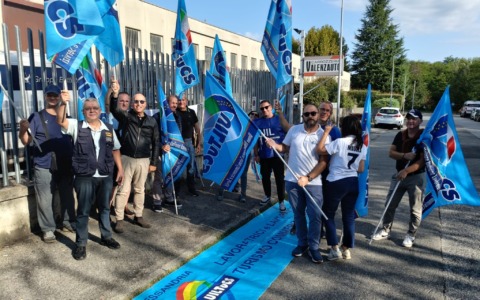 Sciopero vigilanza privata: il presidio davanti alla BTV a Valenza