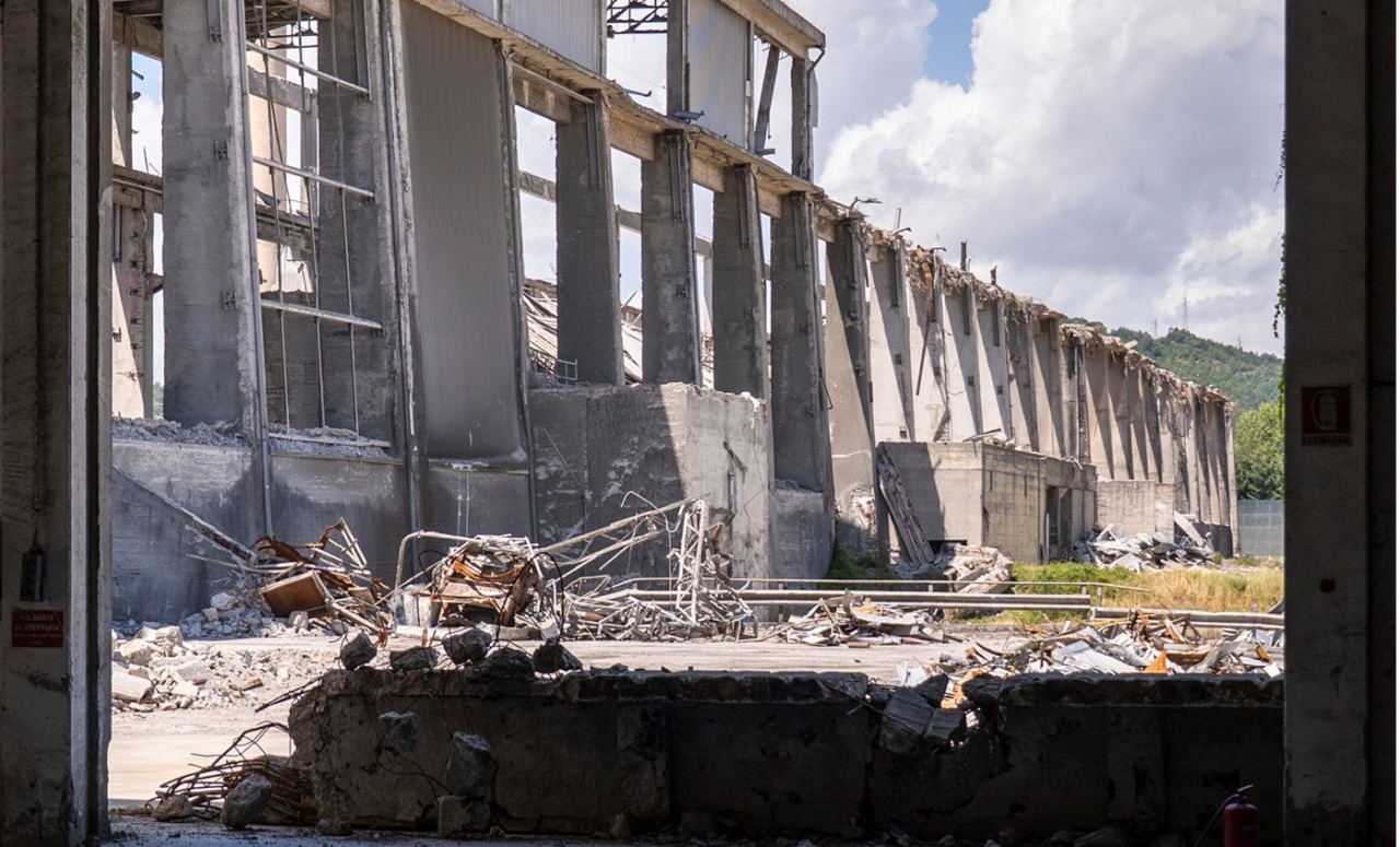 Demolizione ex Cementir di Arquata Scrivia, Coluccio: “Polveri e rischi per la salute, chiediamo chiarezza”