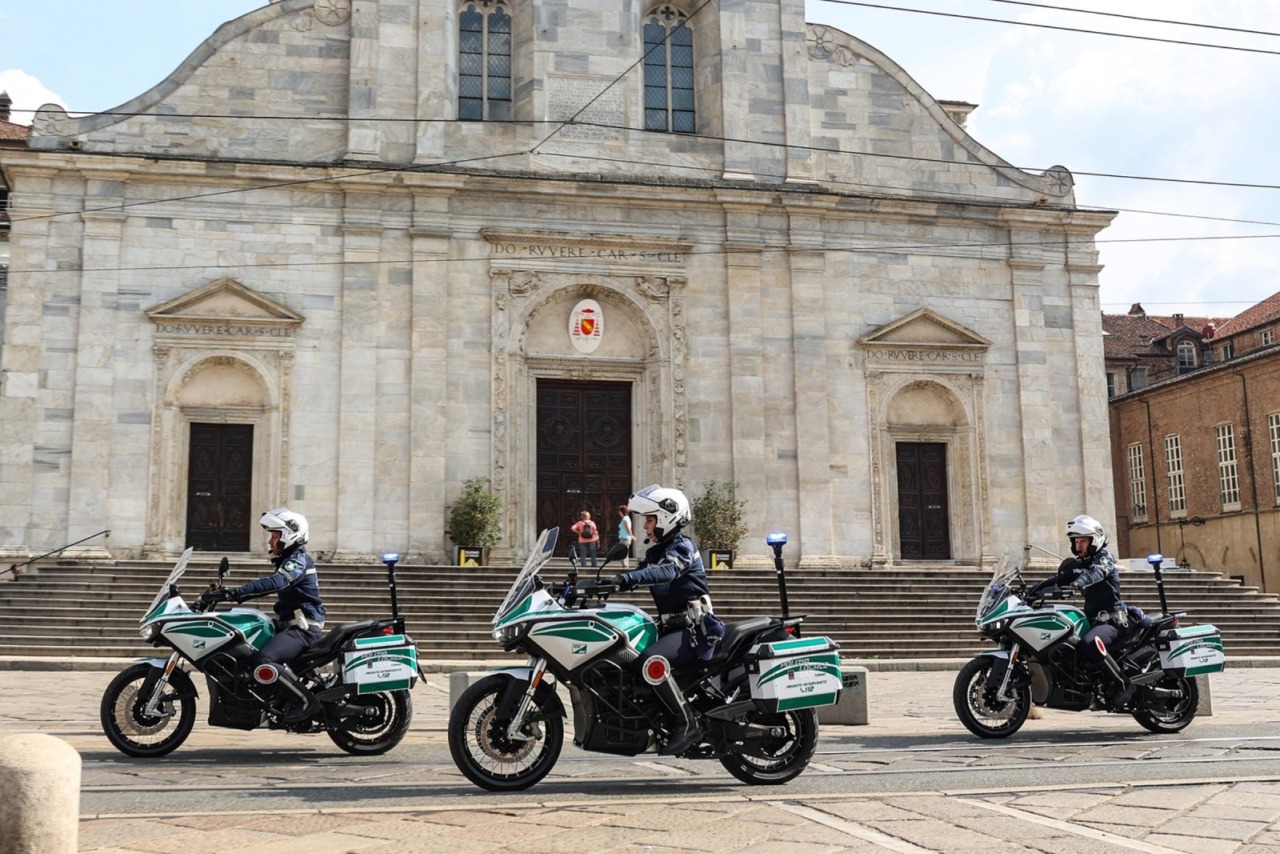 Tre nuove moto elettriche in dotazione alla Polizia Locale di Torino