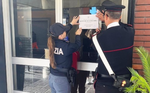 Risse e aggressioni in un locale di Serravalle Scrivia: sospesa la licenza per 15 giorni