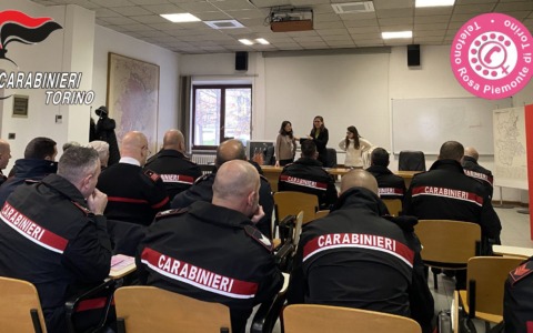 Torino, prosegue collaborazione tra Carabinieri e Volontarie Telefono Rosa