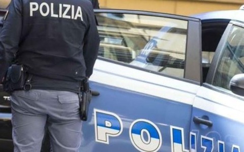 Spaccata ad un negozio in centro Torino: la Polizia arresta due uomini