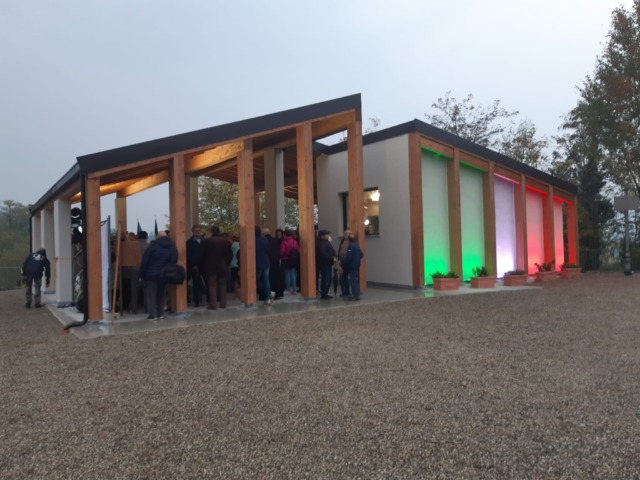 Il presidente della Regione Cirio inaugura un nuovo spazio polifunzionale a Visone