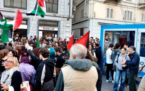 Alessandria: in piazzetta della Lega il presidio a sostegno della Flotilla e della pace in Palestina