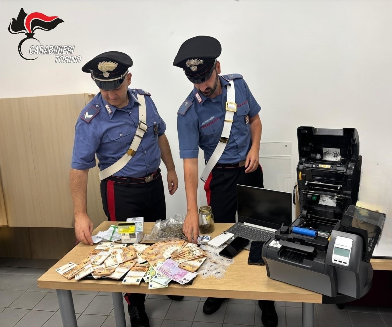 Poirino, operazione “Drug Point” dei Carabinieri, domiciliari per un 26enne