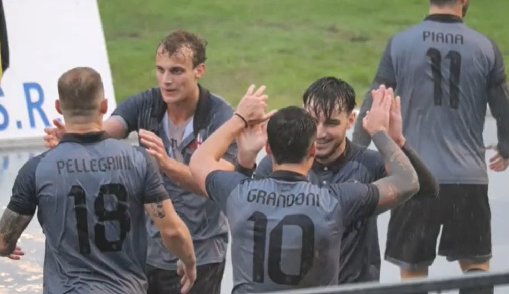 Calcio: turno dominato dal maltempo con campi al limite della praticabilità