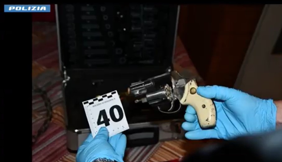 Asti: nel quartiere Praia un vero e proprio arsenale ritrovato dalla Polizia