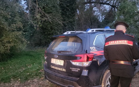 Ritrovato il cadavere di un uomo lungo il fiume a Pietra Marazzi