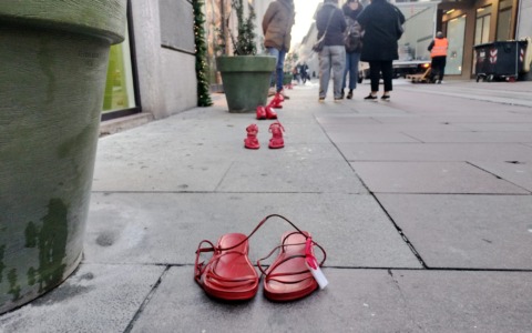 Alessandria “rompe la gabbia” della violenza sulle donne. Le iniziative di oggi