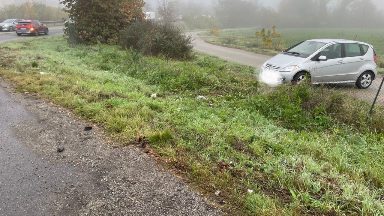 Incidente tra due auto all’ingresso del casello di Alessandria Ovest