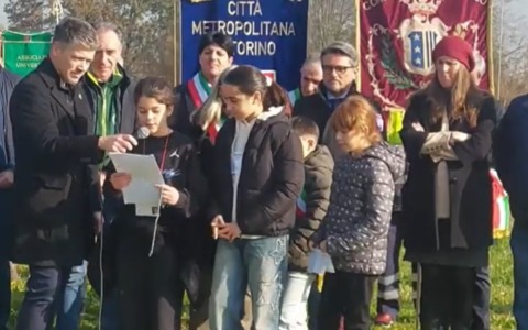 A 2 anni dalla strage di Brandizzo, il Comune inaugura il Giardino del Ricordo