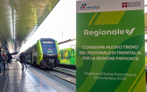 Trenitalia: un nuovo treno elettrico a doppio piano sulla linea Torino-Milano