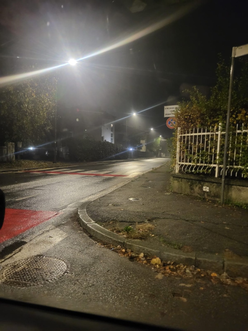 Auto investe i dipendenti di un ristorante pizzeria ad Alessandria. Indagini in corso