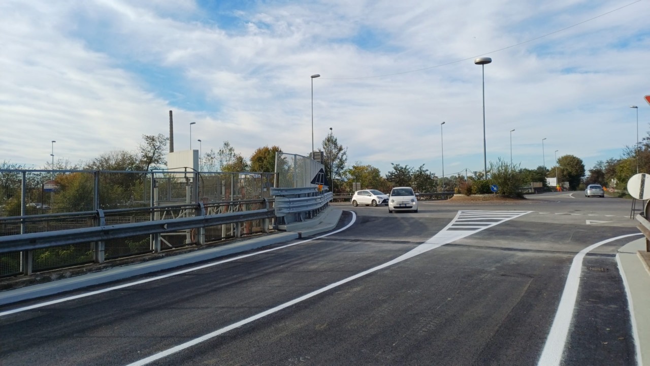Riaperta oggi al traffico la circonvallazione nei pressi della rotatoria Liebig a Tortona