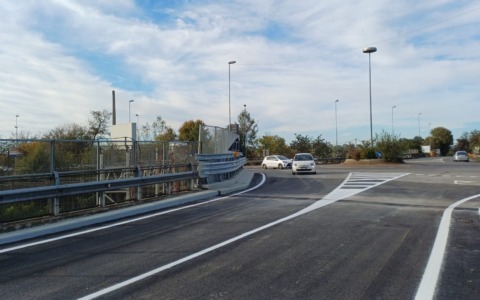 Riaperta oggi al traffico la circonvallazione nei pressi della rotatoria Liebig a Tortona
