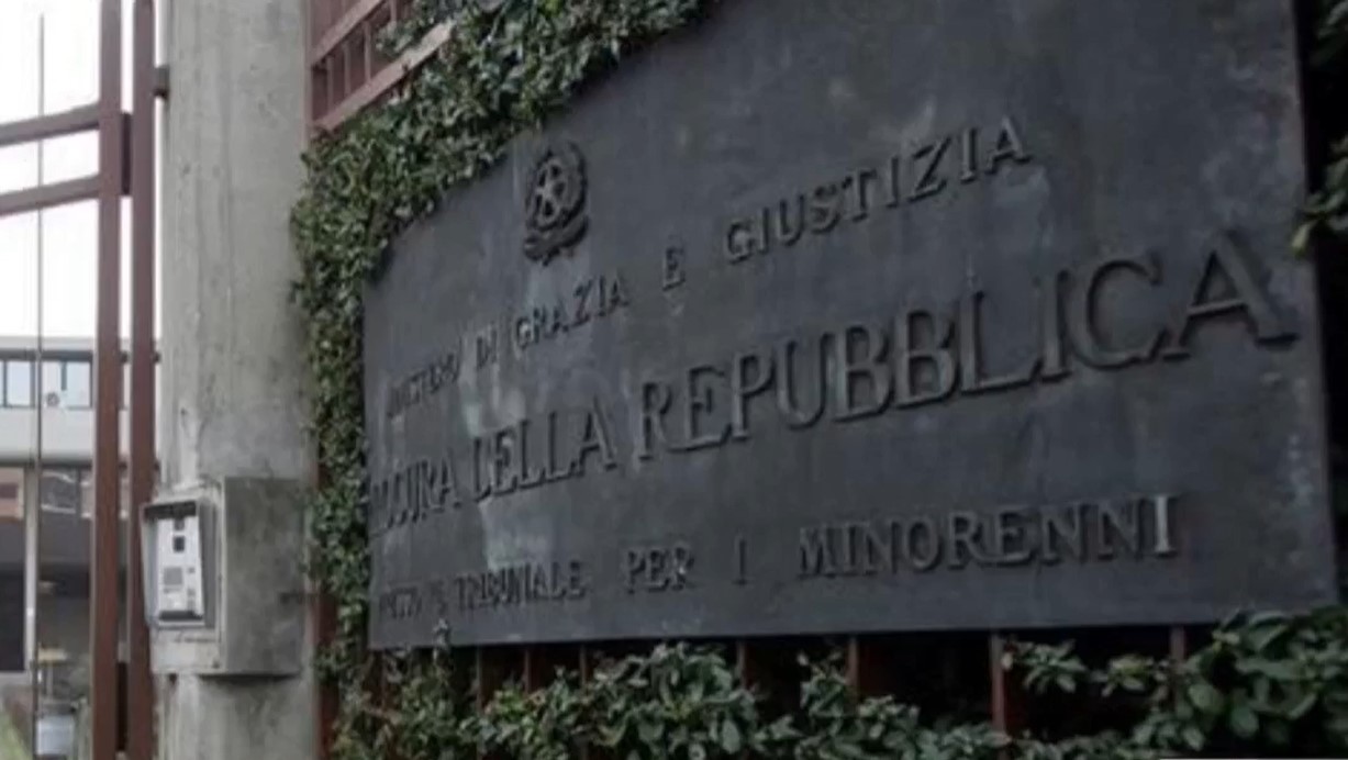 Violentarono un disabile la notte di Halloween: portati in comunità due minorenni torinesi