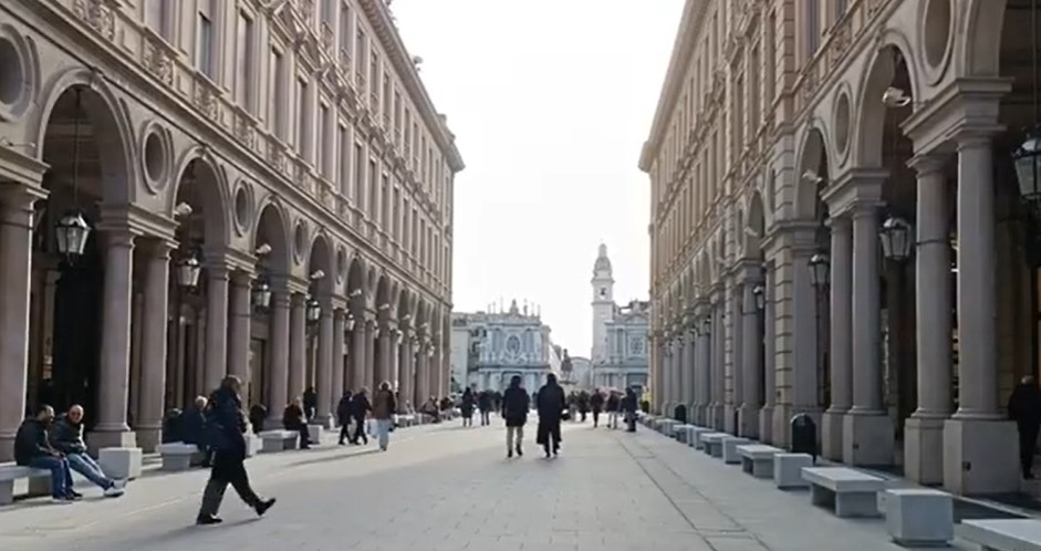 Torino, riaperto e rinnovato il tratto di via Roma tra piazza San Carlo e via Bertola
