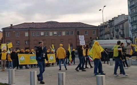 Coldiretti, oltre 7000 agricoltori davanti al Palazzo della Regione per chiedere meno burocrazia